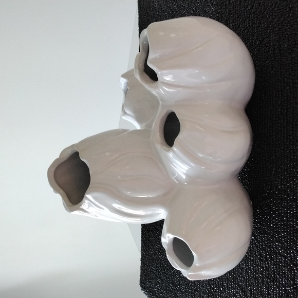 Torre & Tagus 5 bud ceramic vase - Picture 1 of 7